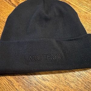 ARC’TERYX Word Toque
